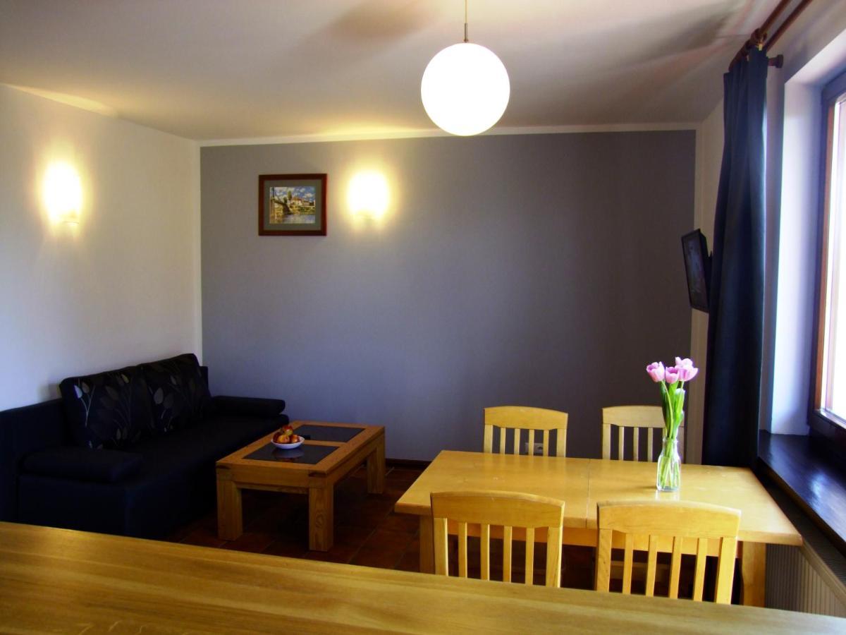Mazurski Zakatek-Apartamenty Mikołajki Exterior foto